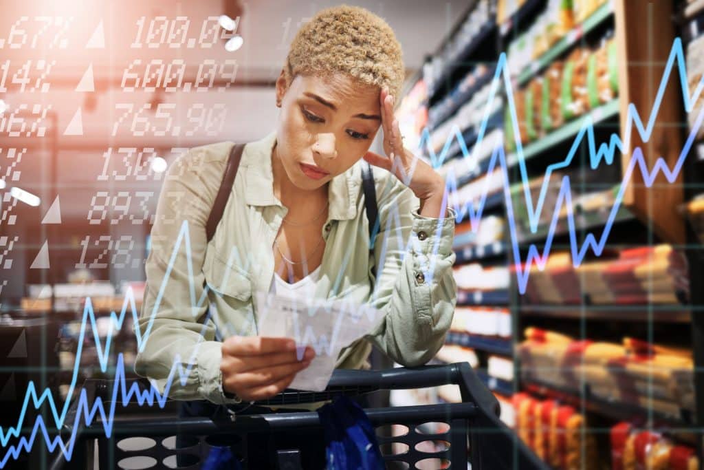 Consumer spending decline 2025: what it means for businesses